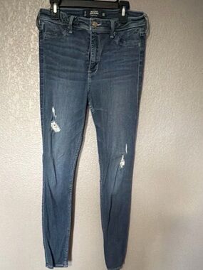 Hollister Women's Medium Wash Ripped Skinny Jeans